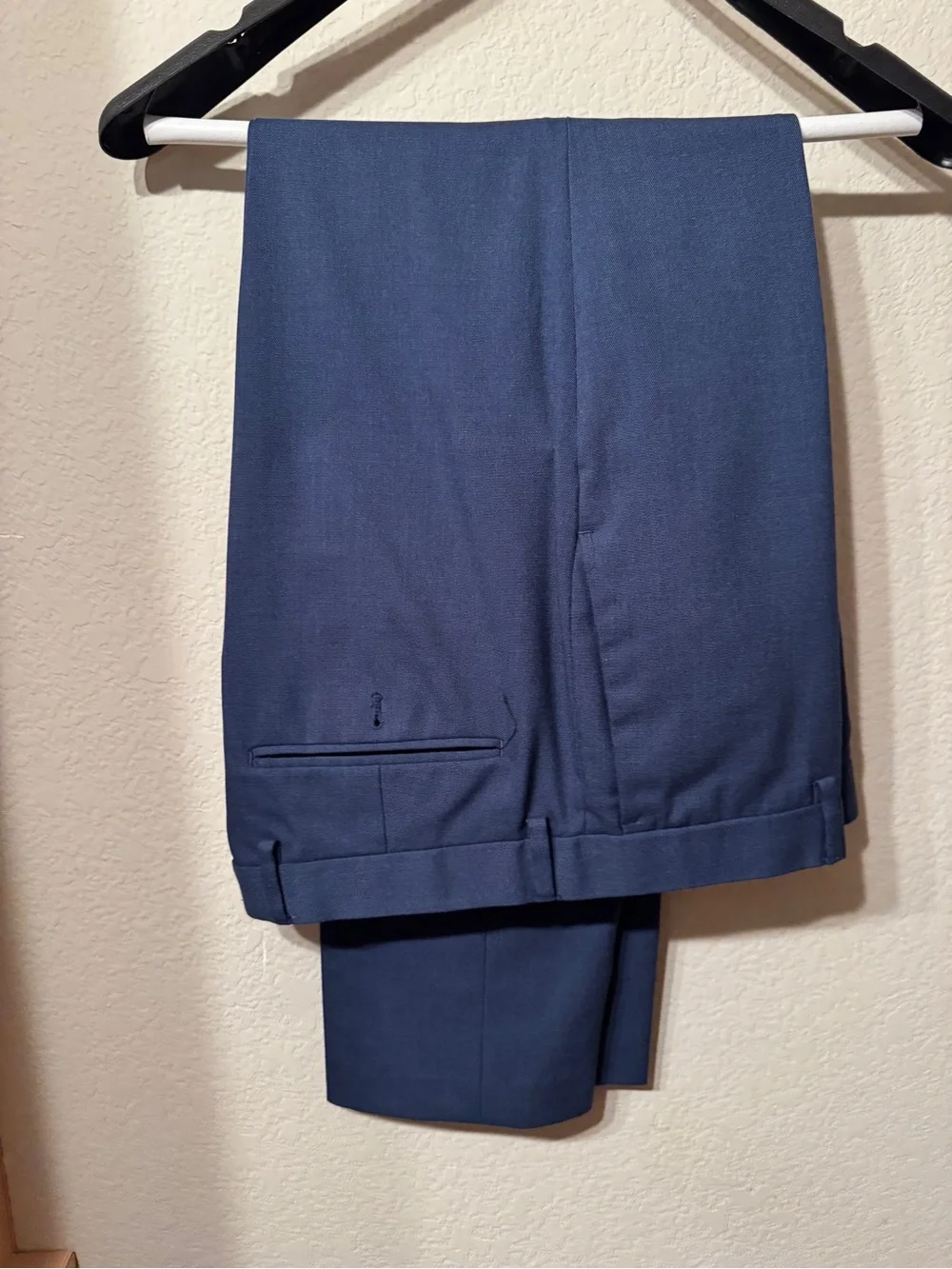 Banana Republic Men's Navy Sharkskin Suit - 42R Jacket, 33x32 Pant - Slim fit